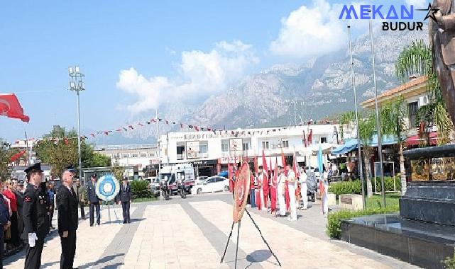 30 Ağustos Zafer Bayramı dolayısıyla Kemer’de tören düzenlendi.