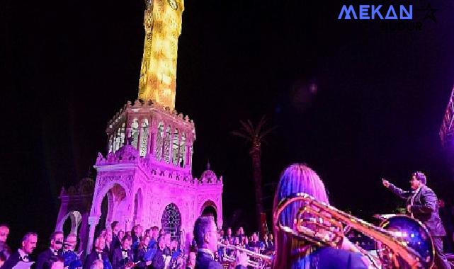 Atatürk Meydanı’nda Cumhuriyet ruhuna yakışır konser