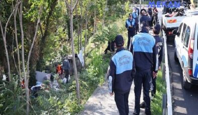 Bakırköy Belediyesi uygunsuz barınma alanlarına müdahale ediyor.