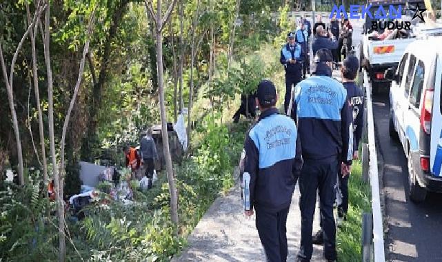 Bakırköy Belediyesi uygunsuz barınma alanlarına müdahale ediyor.