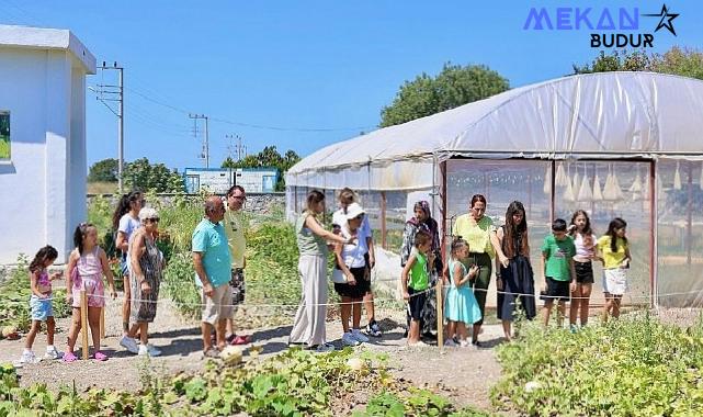 Başkan Denizli, Yerel Tohum Merkezi’nde Özel Gereksinimli Çocuk ve Gençler ile Tohum Ekti