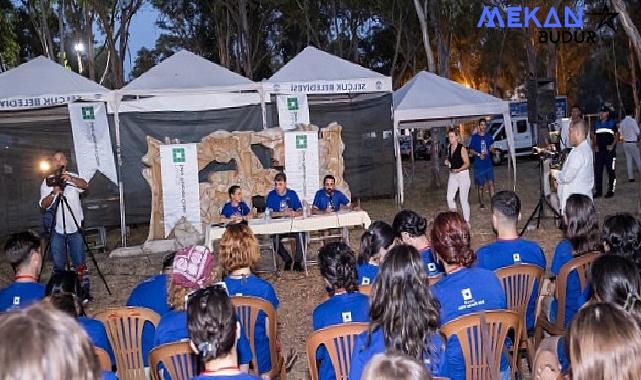 Başkan Tugay, Selçuk’ta gençlerle bir araya geldi “Kahraman olmayı denemenizi istiyorum”