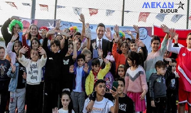 Bayraklı’da çocuklar mahalle şenliğinde buluştu