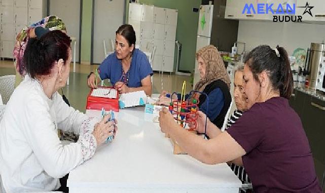 Gaziemir Belediyesi’nden alzheimer hastalarına tam destek