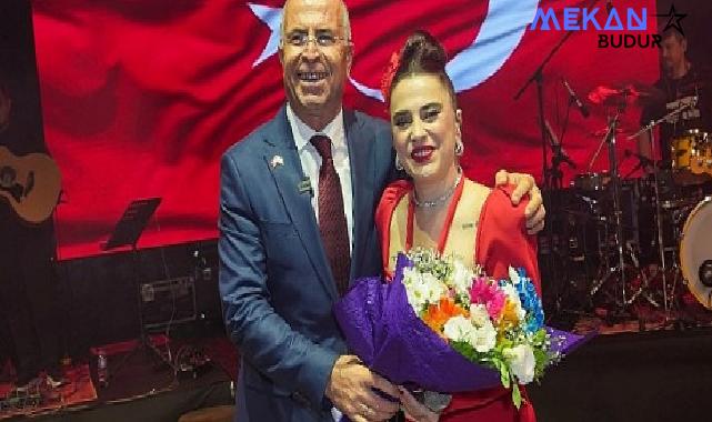 Gaziemir’de Cumhuriyet coşkusu Ceylan Ertem ile yaşandı