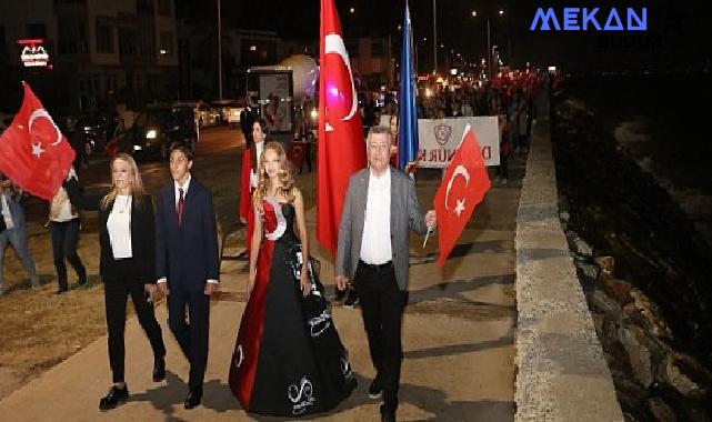 Güzelbahçe’de 101. Yıl coşkusu; ‘Sen Cumhuriyet’ tiyatro Oyunu Sergilendi