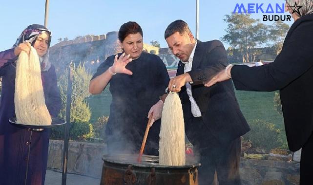 Halı Dokuma Atölyesi’nde Şehit Polis Memuru Ahmet Şahan’a İthafen Türk Bayrağı Motifli Halı Dokunacak