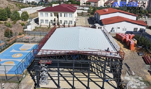 İBB’den 15 okula yeni spor salonu.