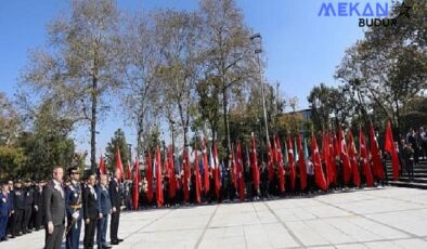 İnegöl’de Cumhuriyet Bayramı Coşkusu Çelenk Töreniyle Başladı