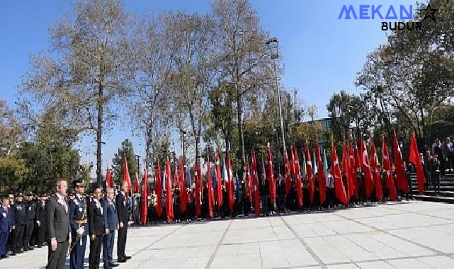 İnegöl’de Cumhuriyet Bayramı Coşkusu Çelenk Töreniyle Başladı