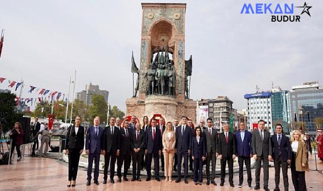 İstanbul’un Kurtuluşu’nun 101’inci Yılı Taksim’de Kutlandı