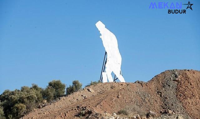 İzmir’i selamlayan Atatürk silueti güçlendirildi