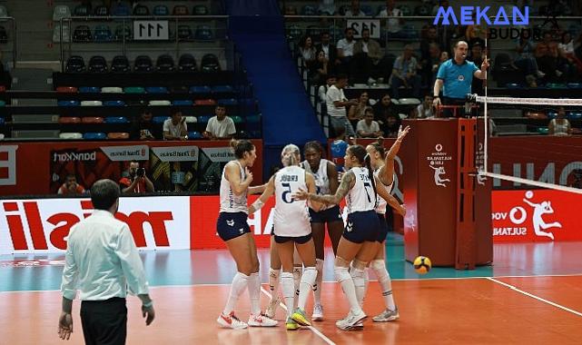 Kadın Voleybol Takımından İlk Maç İlk Galibiyet