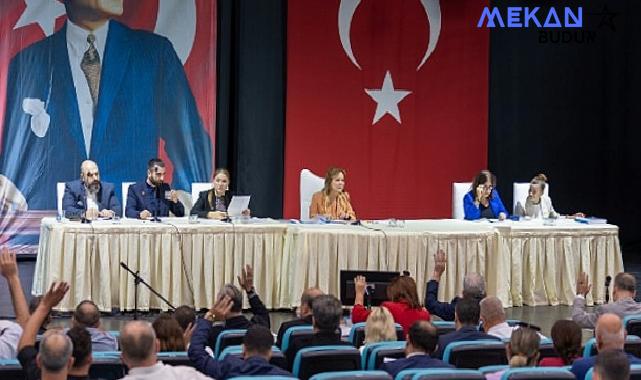 Konak Belediye Meclisi 2025 yılı mali bütçesini onayladı