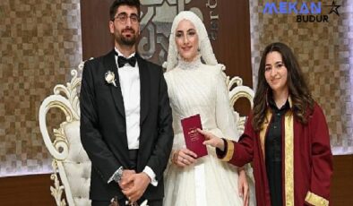 Konya’nın ilk ve tek kadın nikah memuru Esra Solak, Selçuklu Belediyesi Evlendirme Memurluğu’nda görevini başarı ile yürütüyor.