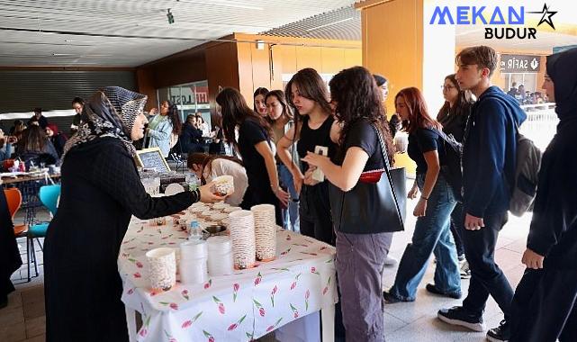 Nevşehir Belediyesi Gençlik Ofisi’nden Anlamlı Etkinlik: Anne Eli Kermesi