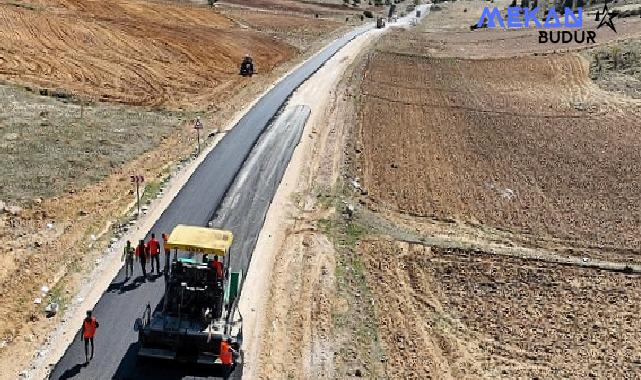 Selçuklu Belediyesi sürdürdüğü yol genişletme ve sıcak asfalt çalışmaları ile dış mahallelerin yol kalitesini ve ulaşım konforunu arttırıyor