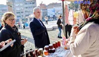 Bergama Belediyesi Üreten Kadınlar İçin Yeni Yıl Pazarı Kurdu