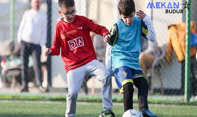 Buca Belediyesi’nin kış spor kurslarına büyük ilgi