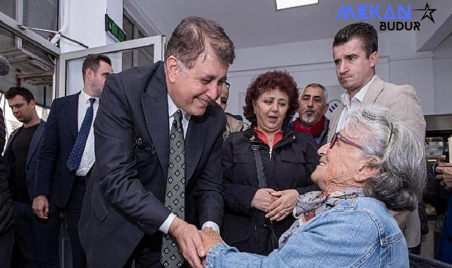 Büyükşehir’in beşinci Kent Lokantası Aliağa’da açıldı Başkan Tugay kurdeleyi kesti, tanzim satış mağazalarının müjdesini verdi