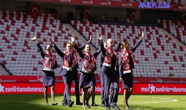 Corendon Airlines, Onvo Antalyaspor-Sipay Bodrum FK maçında taraftarlara sürpriz boarding deneyimi yaşattı