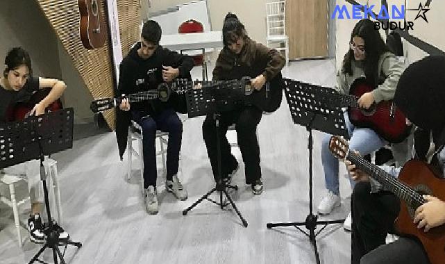 Dilovası’nda Müzik Kursları İlgi Odağı Oldu