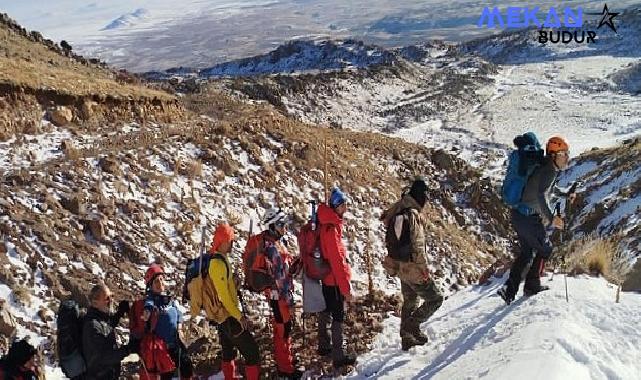 İnegöllü Dağcılar Hasan Dağı Zirvesine Yürüdü