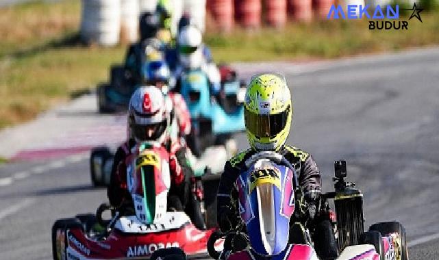 Karting Son Ayakta Büyük Çekişme