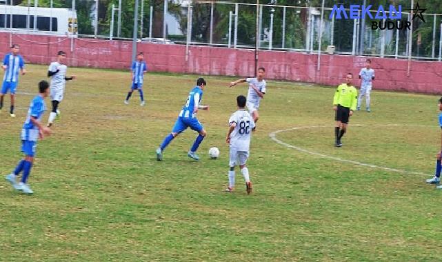 Kemer Belediye Merkez Spor evinde galip geldi