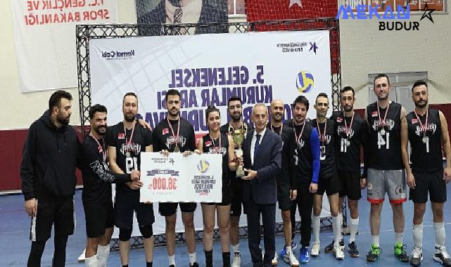 Kurumlararası Voleybol Turnuvası’nda Şampiyon Küçükçekmece İtfaiye