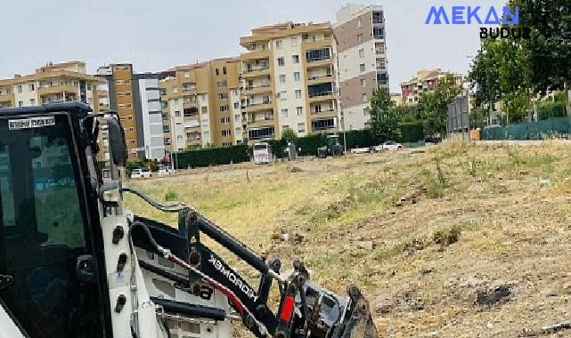 Manisa’da Yabani Ot Temizliği Çalışmaları Devam Ediyor