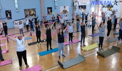 Menemenli kadınlar, ücretsiz pilates kursunda buluştu