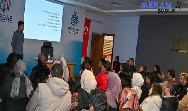 Selçuklu Aile Gelişim Merkezi (SAGEM) tarafından ailelere yönelik olarak “Çocukla İletişim ve Çiftler Arasında Etkili İletişim” konulu seminer düzenlendi.